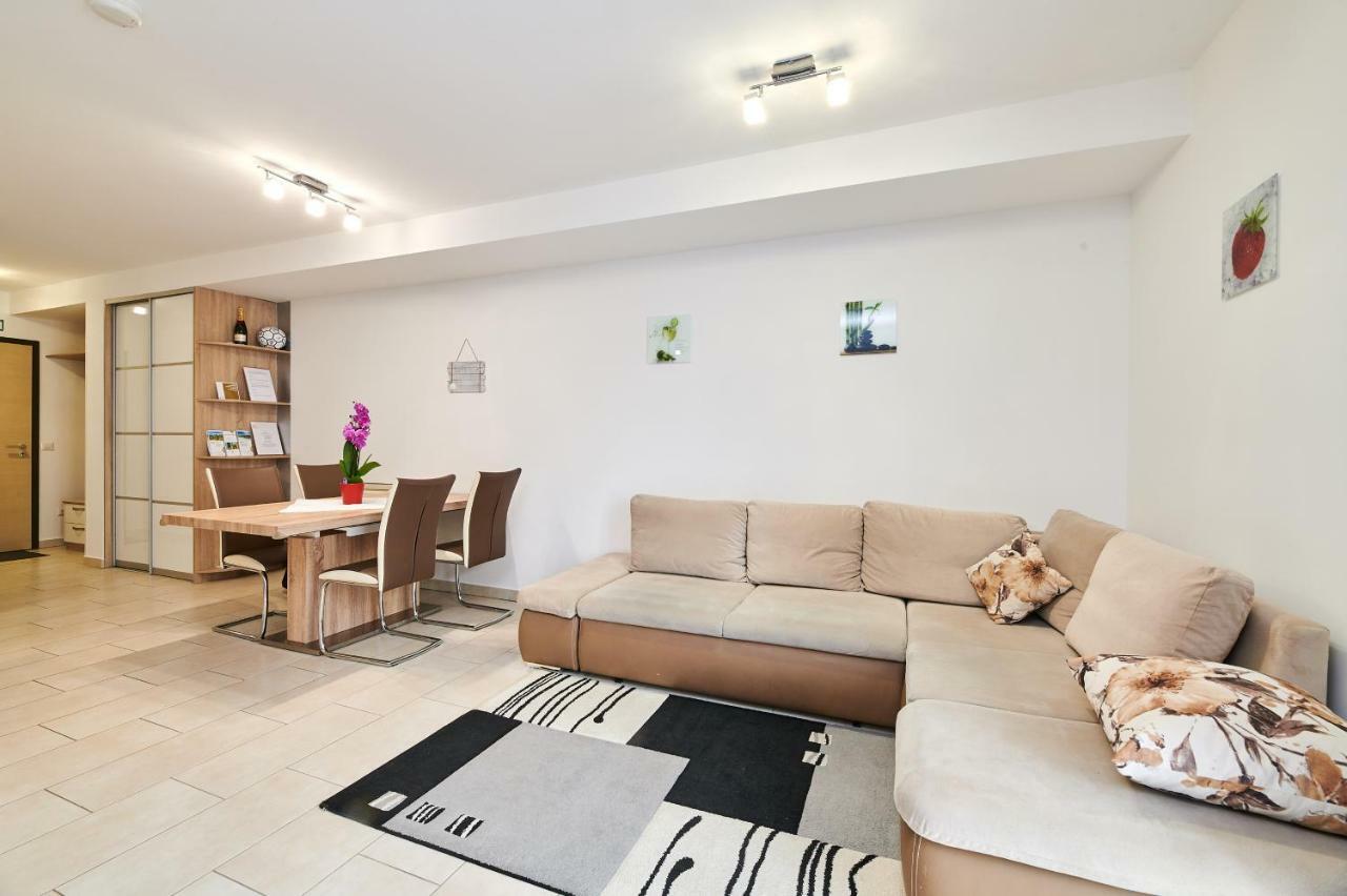 Apartman Leon 우마그 외부 사진