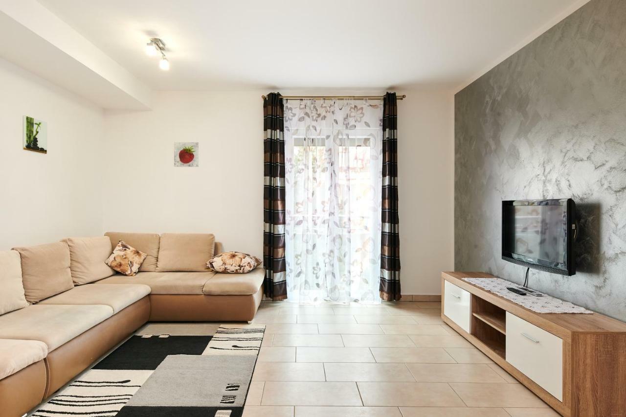 Apartman Leon 우마그 외부 사진